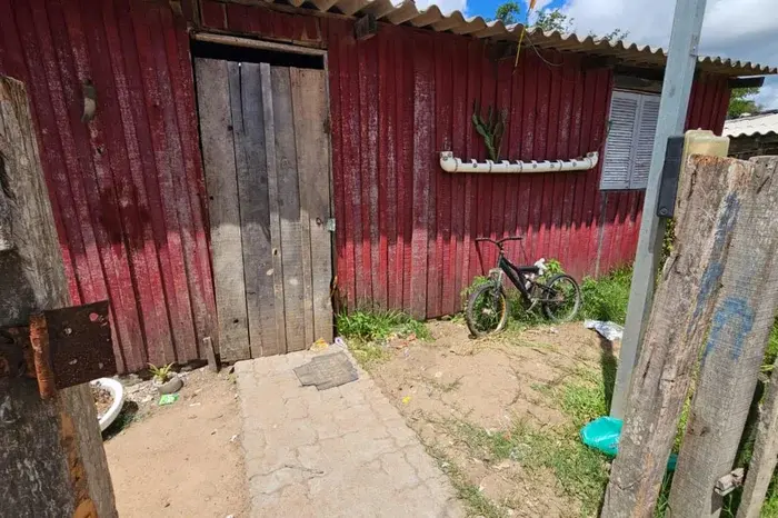 ATAQUE A TIROS MATA MENINO DE 10 ANOS EM CRISTAL
